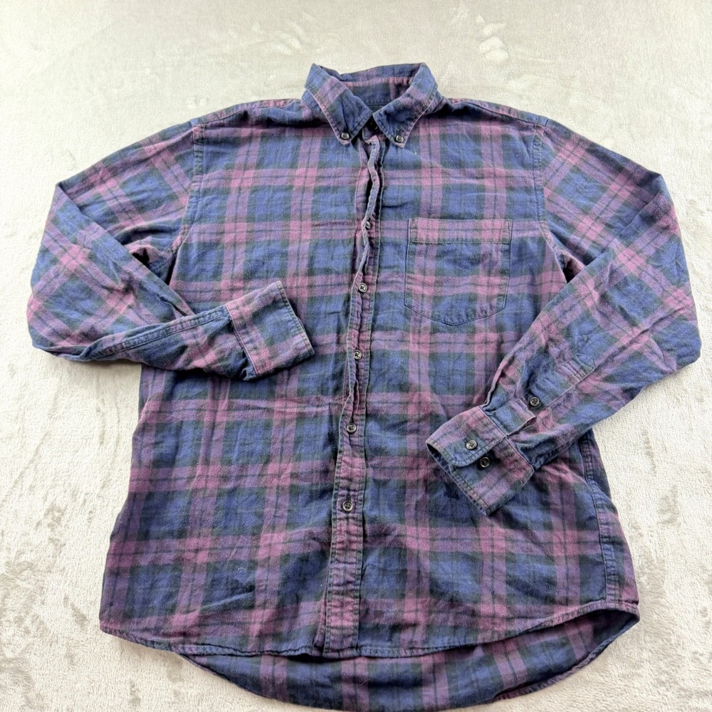 Uniqlo Men's Small Flannel Button Down Shirt Purple Navy Blue Plaid 331-421195